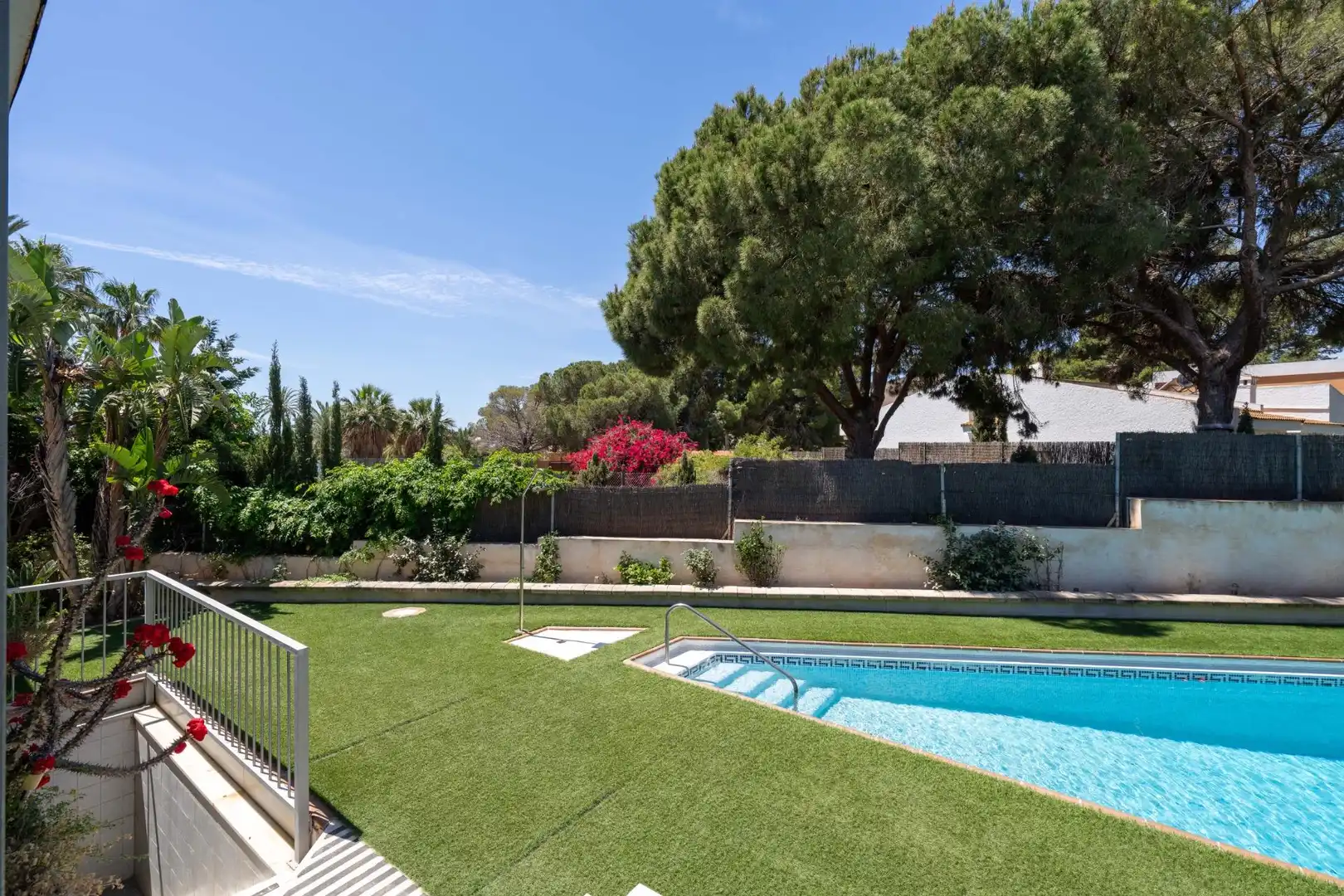 Piscina de Casa o chalet en venta en Roquetas de Mar con Aire acondicionado, Jardín privado y Parquet