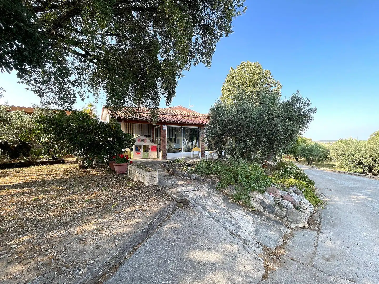Exterior view of Houses for sale in Terrassa  with Air Conditioner, Private garden and Storage room