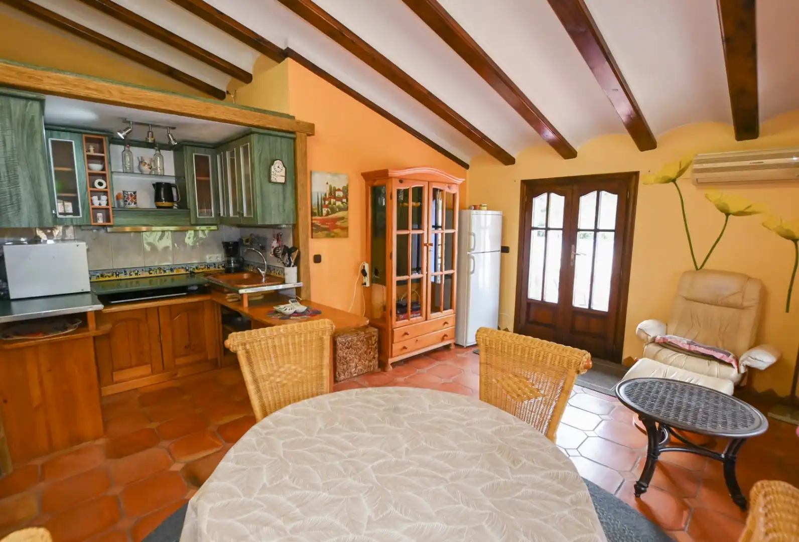 Country homes for sale in Canuta