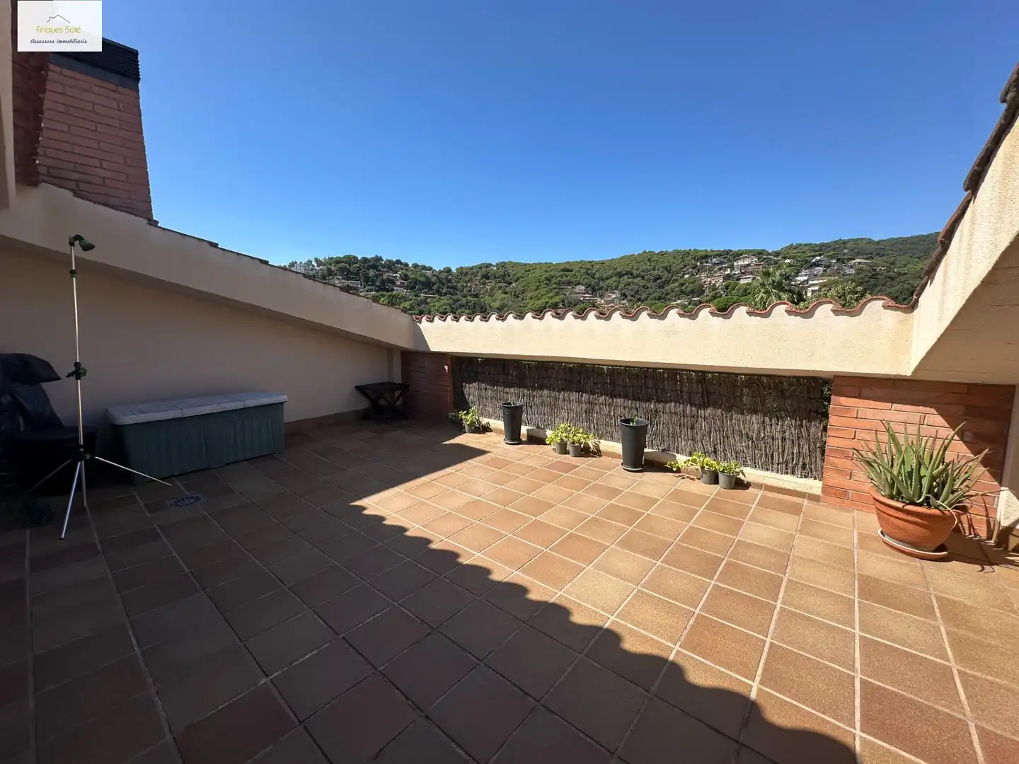 Terrasse von Einfamilien-Reihenhaus zum Verkauf in Cabrils mit Klimaanlage, Heizung und Privatgarten