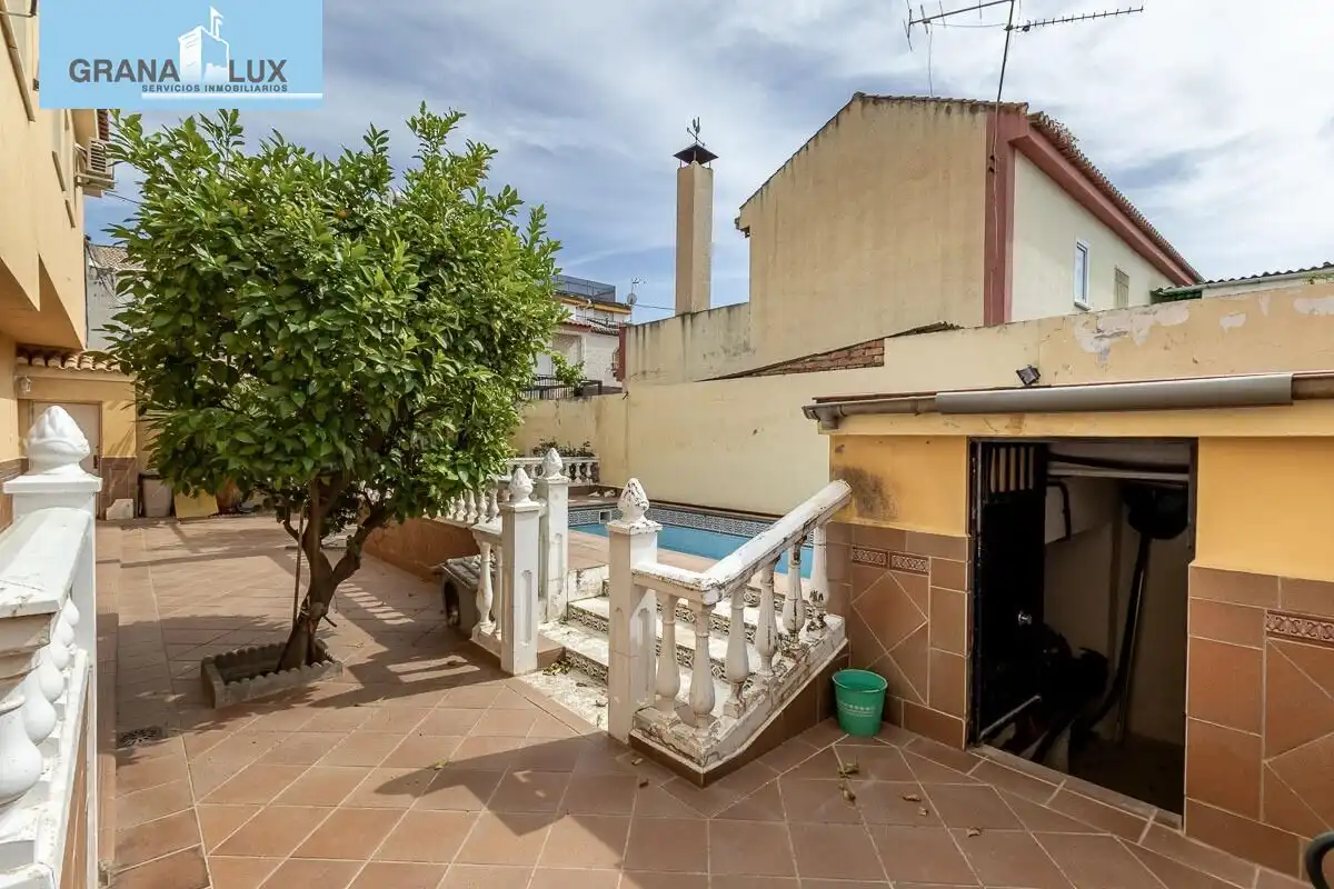 Chalet con terraza en venta en Calle de la Reina Mora, imagen 4