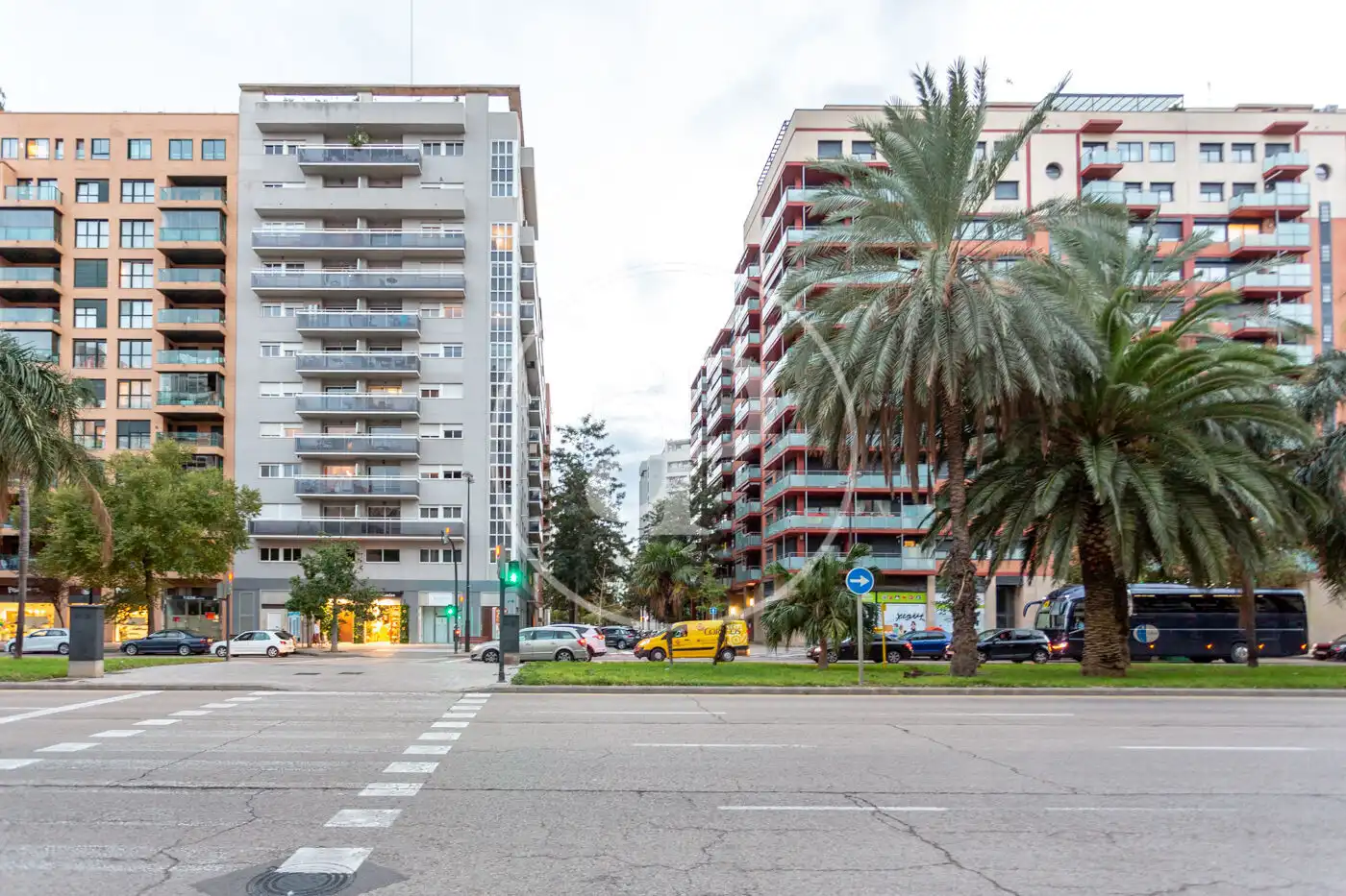 Vista exterior de Piso en venta en Valencia con Aire acondicionado, Calefacción y Jardín privado