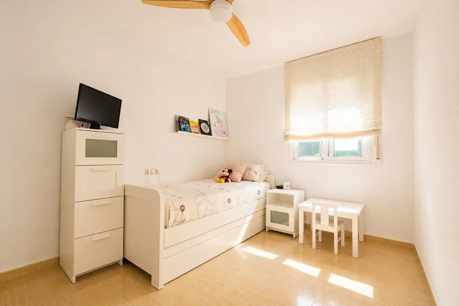 Dormitori de Casa o xalet en venda en Mont-roig del Camp amb Jardí privat, Terrassa i Piscina comunitària