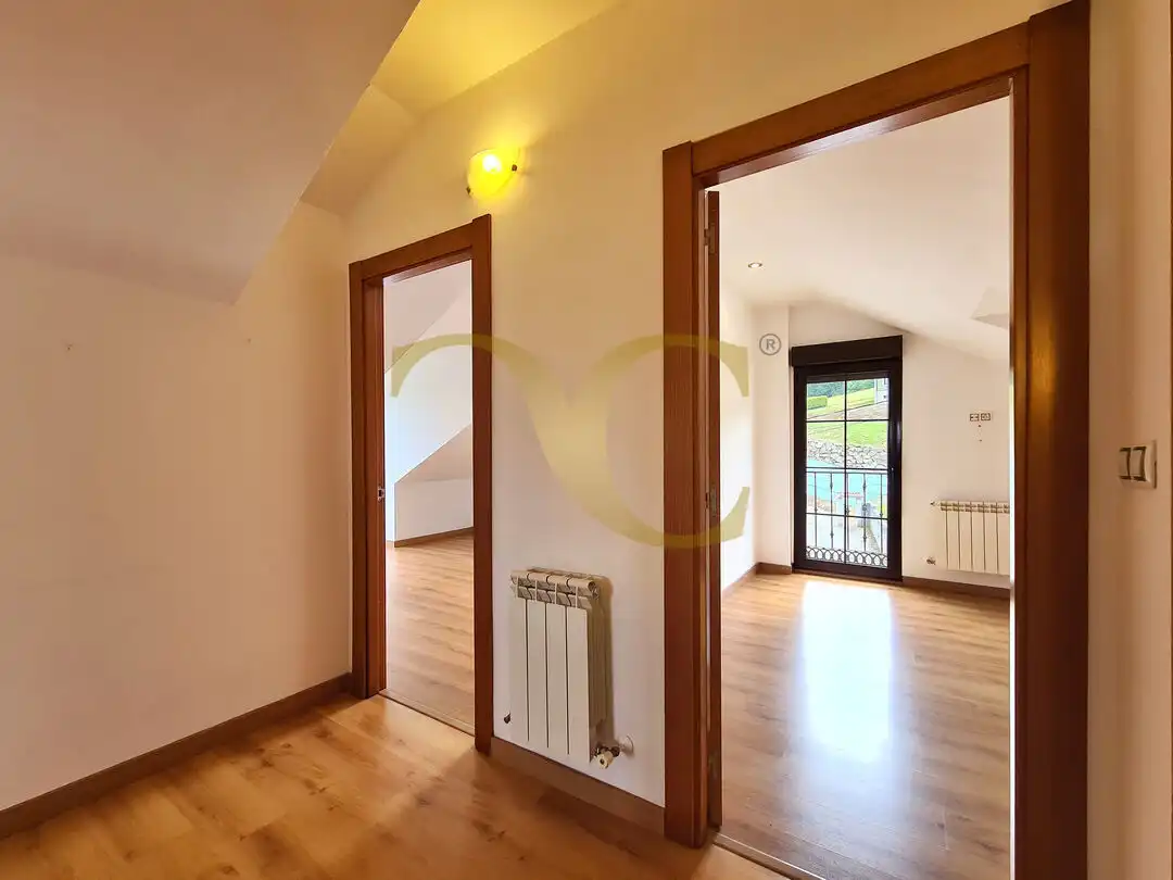 Casa o chalet en venta en Gijón  con Calefacción, Jardín privado y Balcón