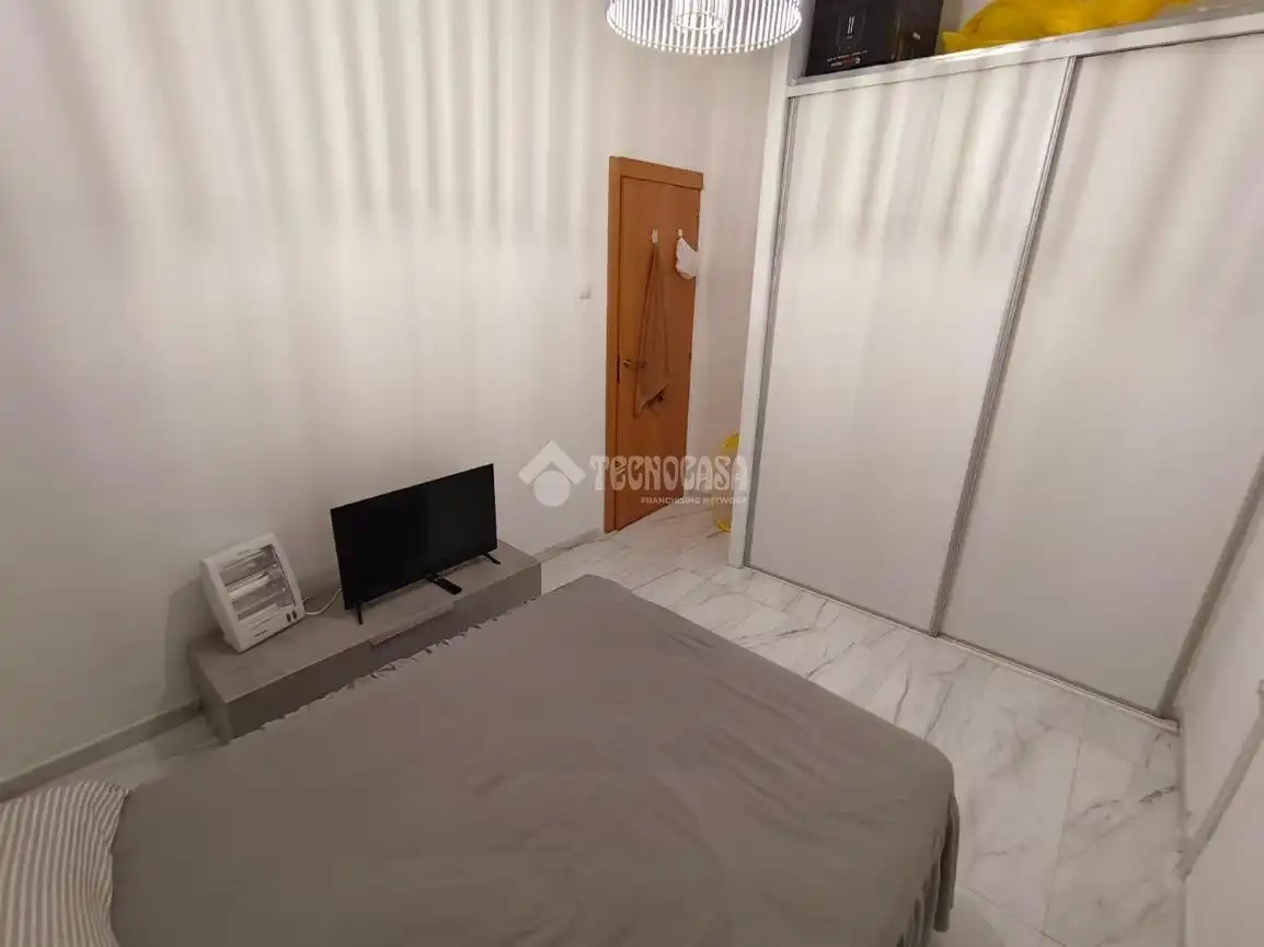 Bedroom of Flat for sale in Zaragoza