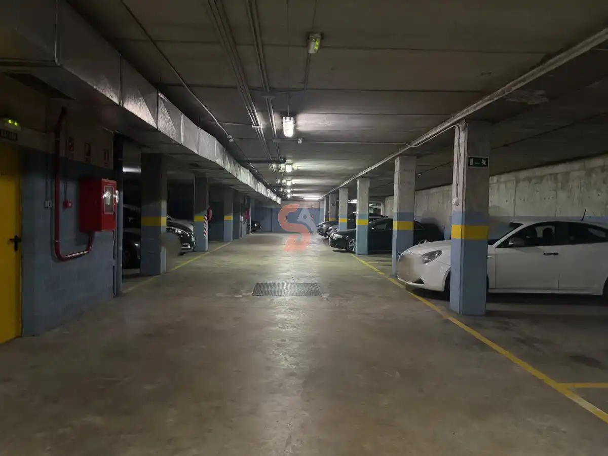 Parking de Piso de alquiler en Arroyo de la Encomienda con Aire acondicionado, Calefacción y Terraza