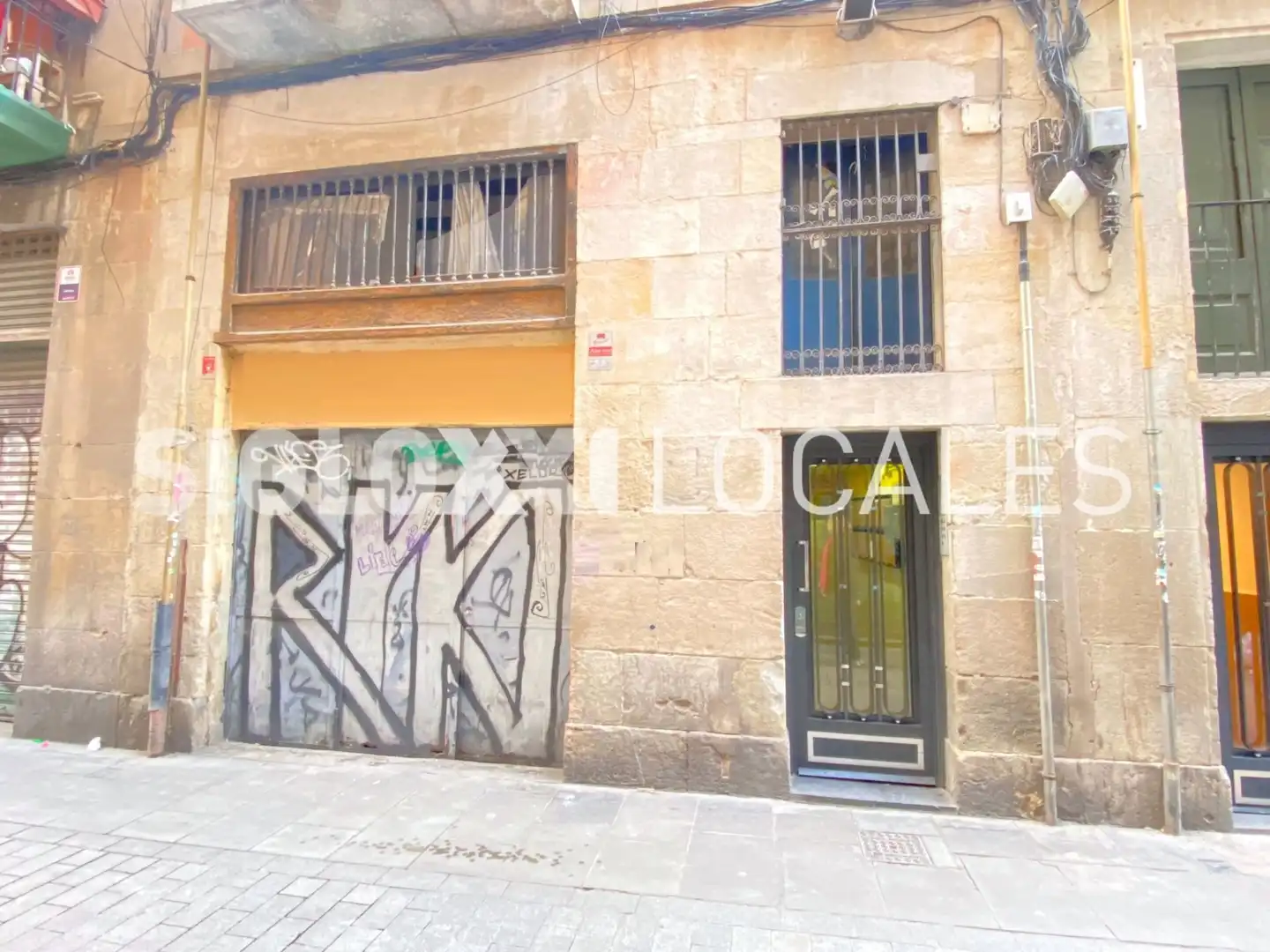 Vista exterior de Local en venta en  Barcelona Capital