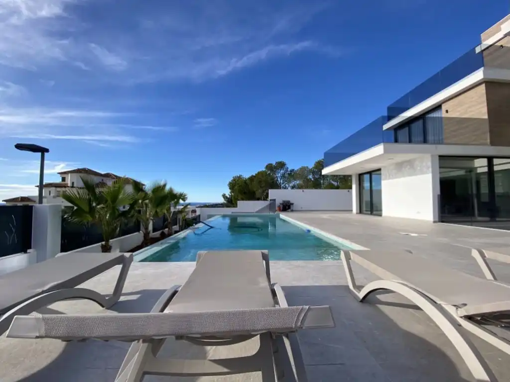 House for sale in Calle Londres, imagen 2