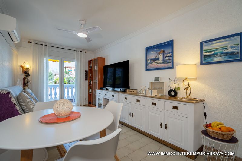 Exterior view of Apartment for sale in Empuriabrava  with Air Conditioner, Heating and Terrace