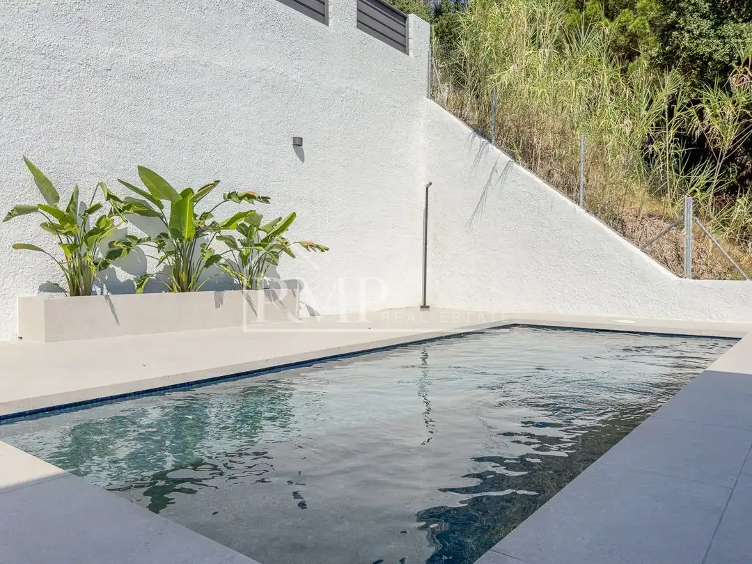 House with pool for sale in Vistamar s/n