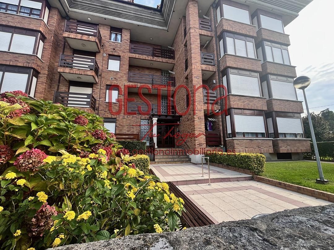 Exterior view of Apartment for sale in Noja  with Heating, Terrace and Storage room