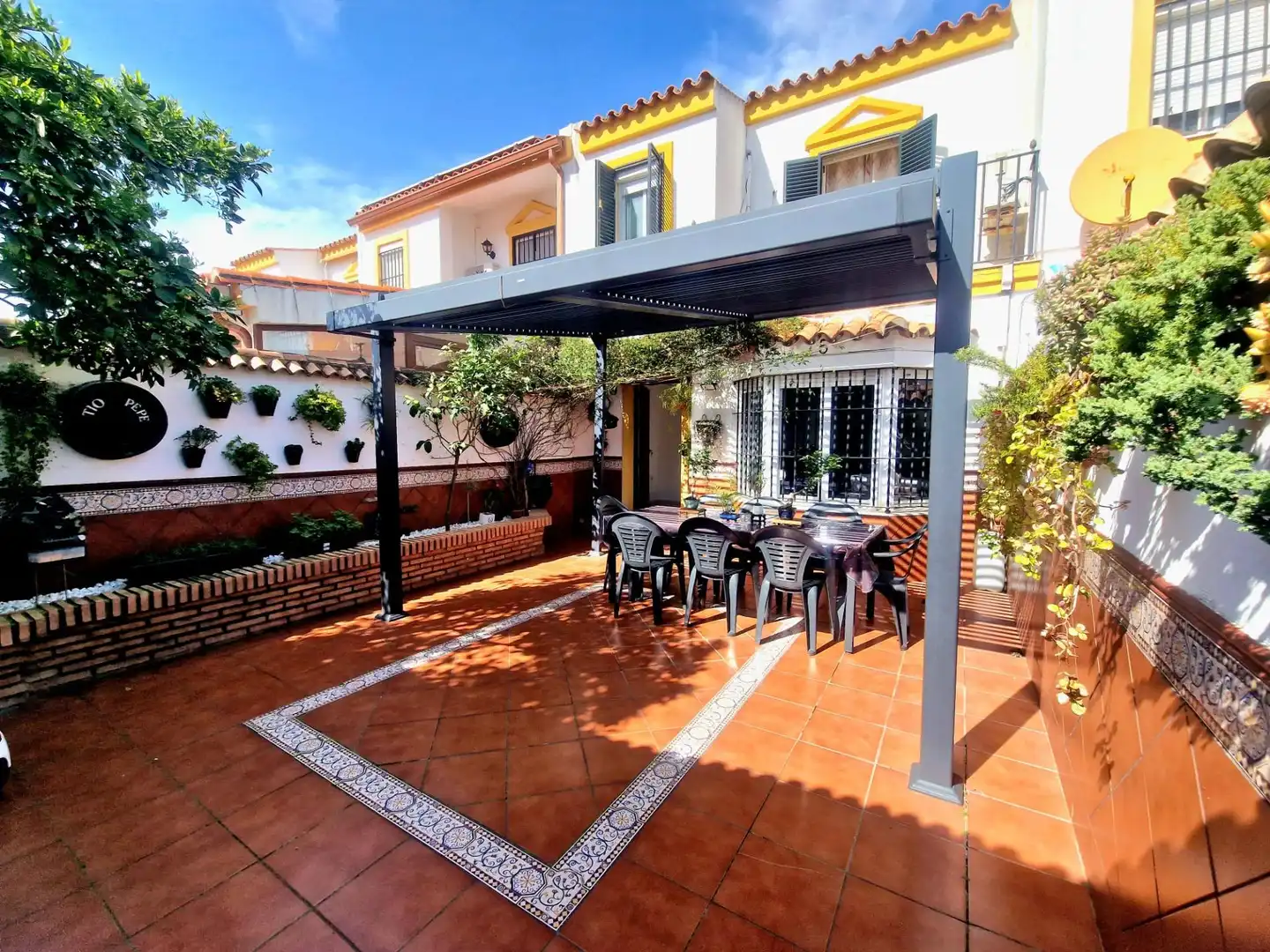 Terrassa de Casa adosada en venda en Jerez de la Frontera amb Aire condicionat, Jardí privat i Terrassa