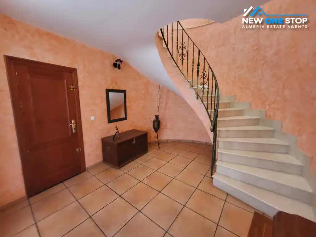Casa adosada en venda en Cuevas del Almanzora amb Aire condicionat, Calefacció i Jardí privat