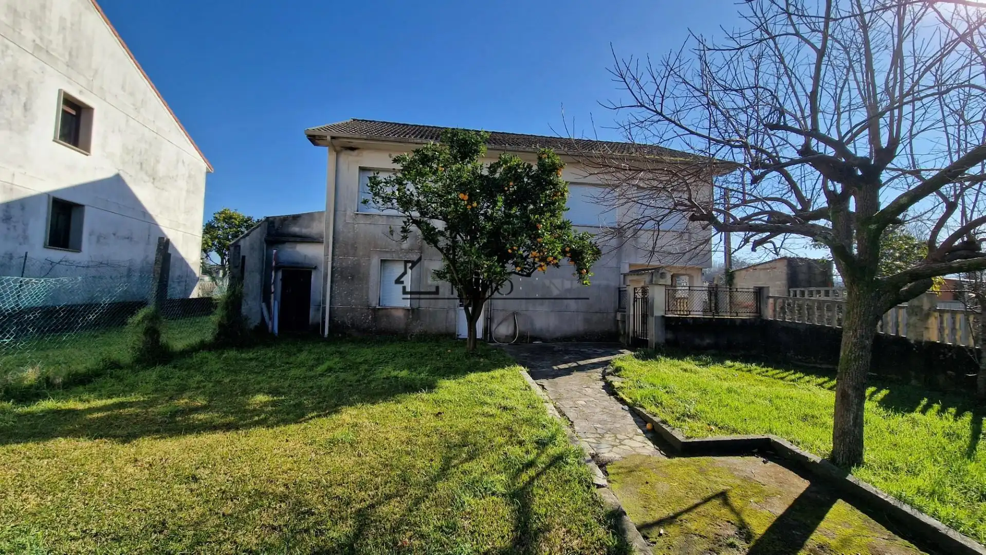 Vista exterior de Casa o xalet en venda en Pontevedra Capital  amb Jardí privat