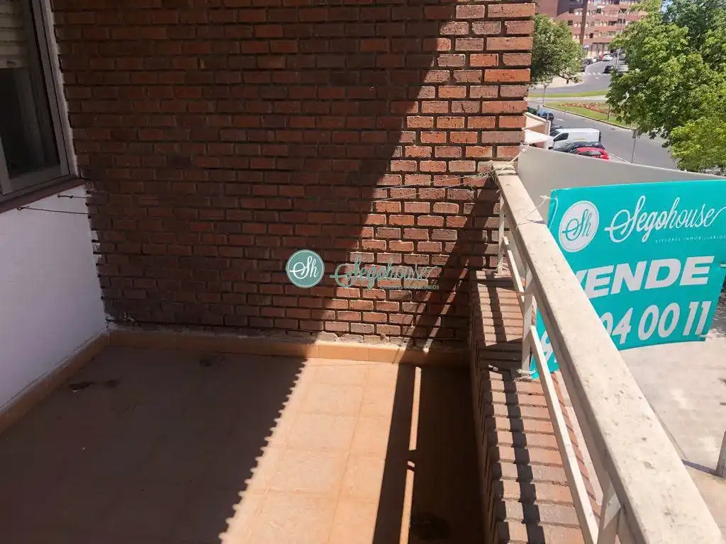 Terraza de Piso en venta en Segovia con Calefacción y Terraza