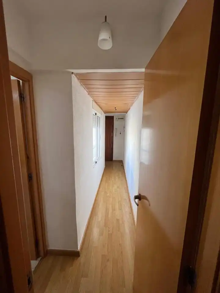 Flat for rent in El Raval - Portes Encarnades