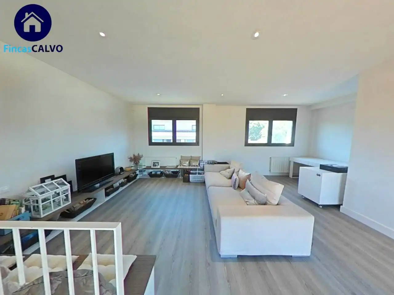 Sala d'estar de Casa adosada en venda en Sant Quirze del Vallès amb Aire condicionat, Calefacció i Jardí privat