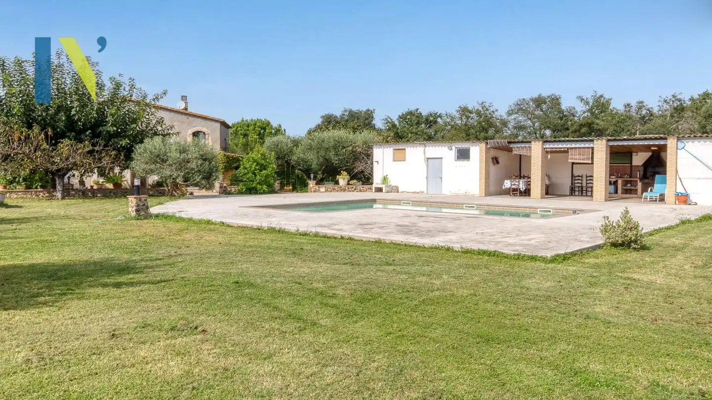 Piscina de Finca rústica en venta en Sant Gregori