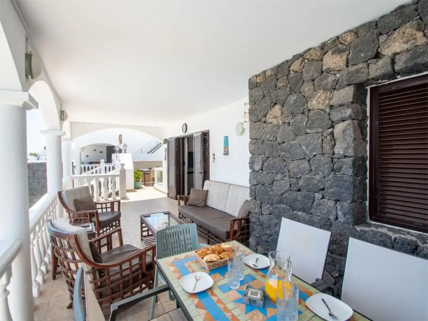 Terrassa de Casa o xalet en venda en Yaiza amb Aire condicionat, Jardí privat i Traster