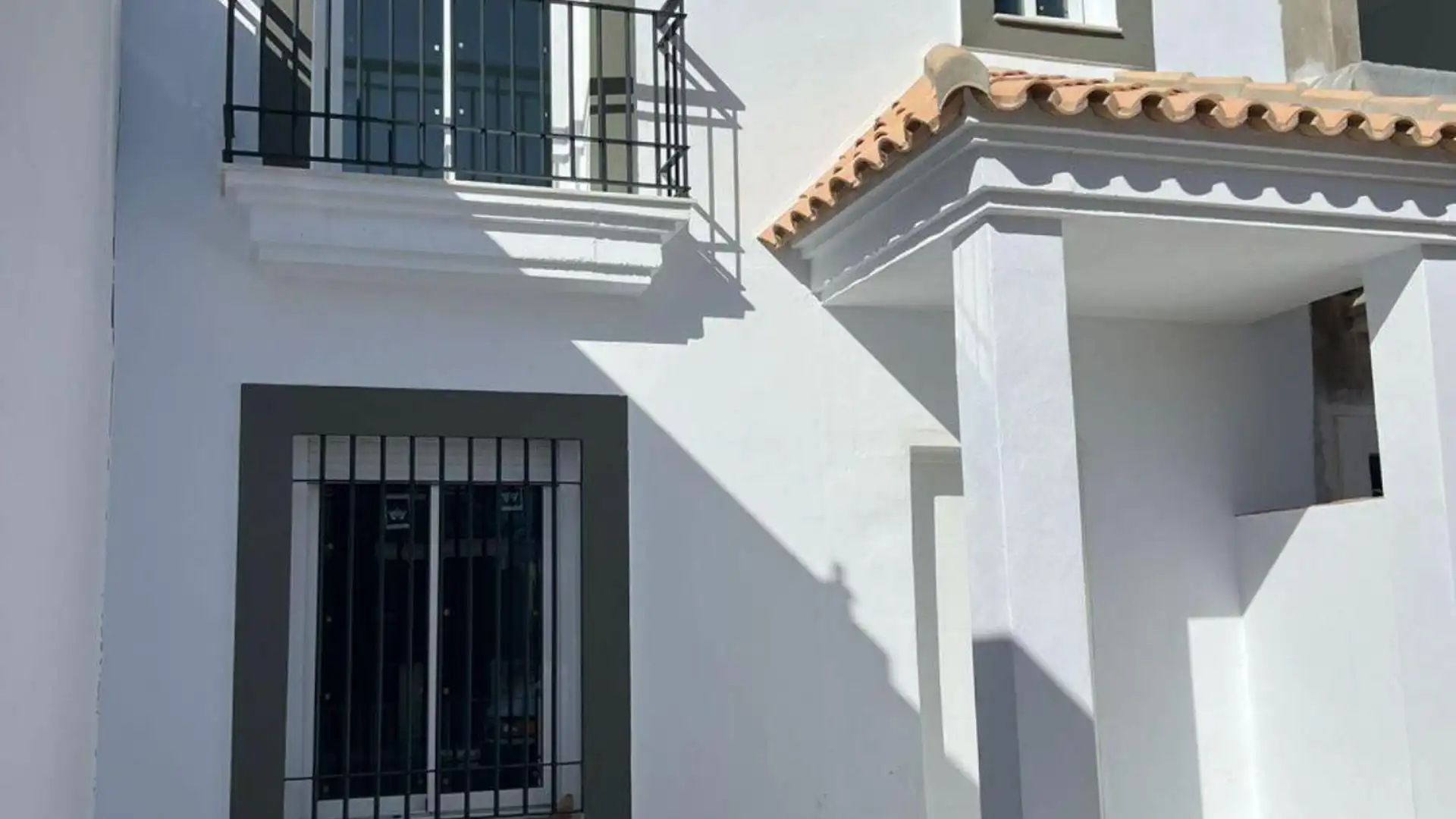 Vista exterior de Casa adosada en venta en Pilas