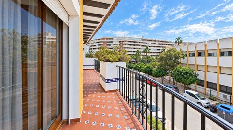 Foto 3 de Casa adosada en venta en Centro, Estepona