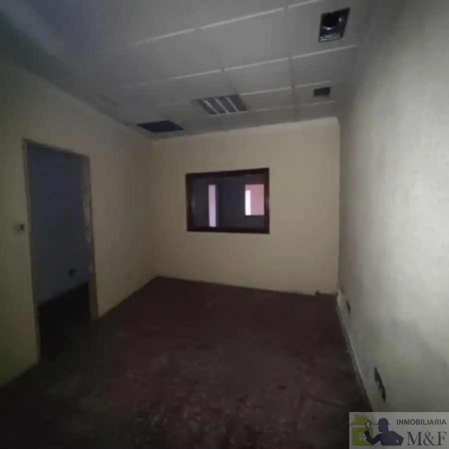 Business premises for sale in Palma del Río, imagen 3