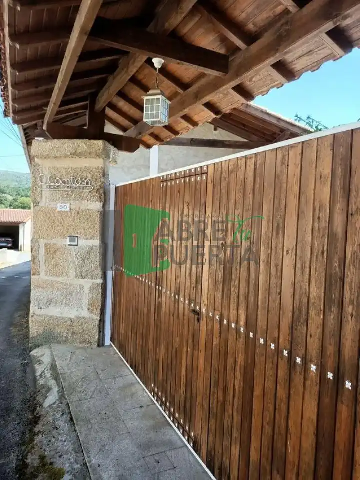 Vista exterior de Casa o xalet en venda en Paderne de Allariz amb Calefacció, Jardí privat i Terrassa