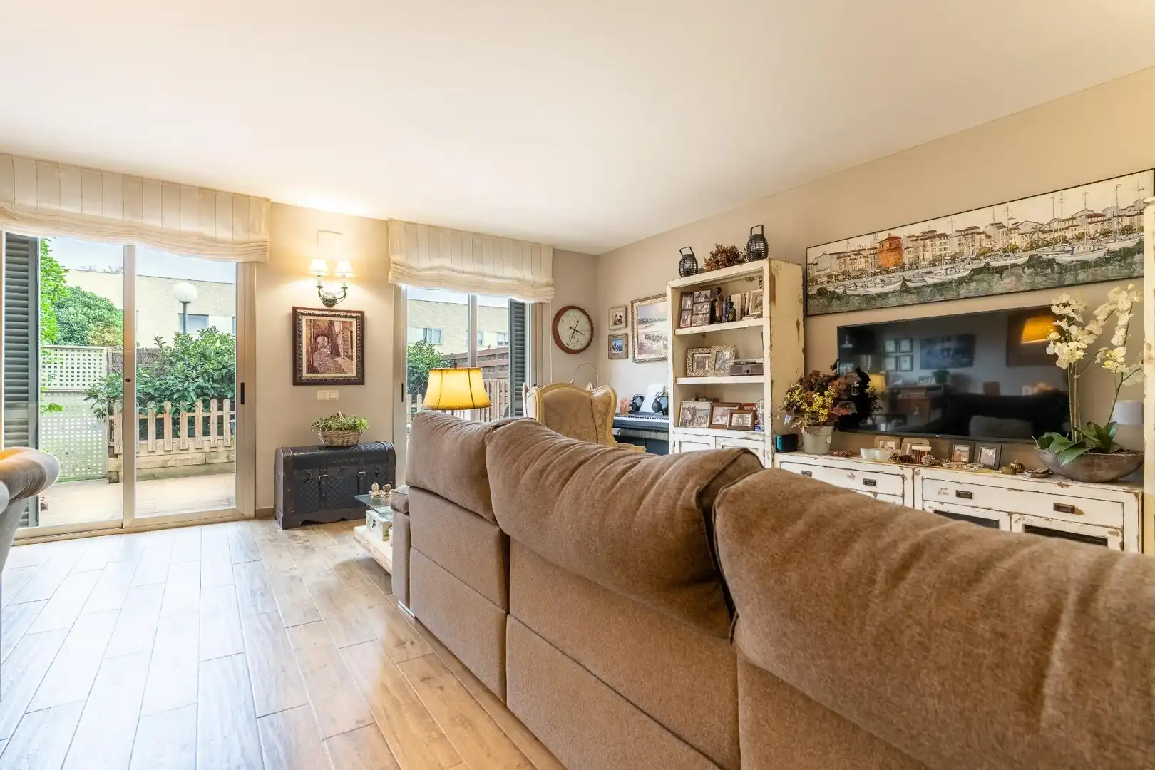 Sala de estar de Casa adosada en venta en Montbrió del Camp con Aire acondicionado, Calefacción y Jardín privado