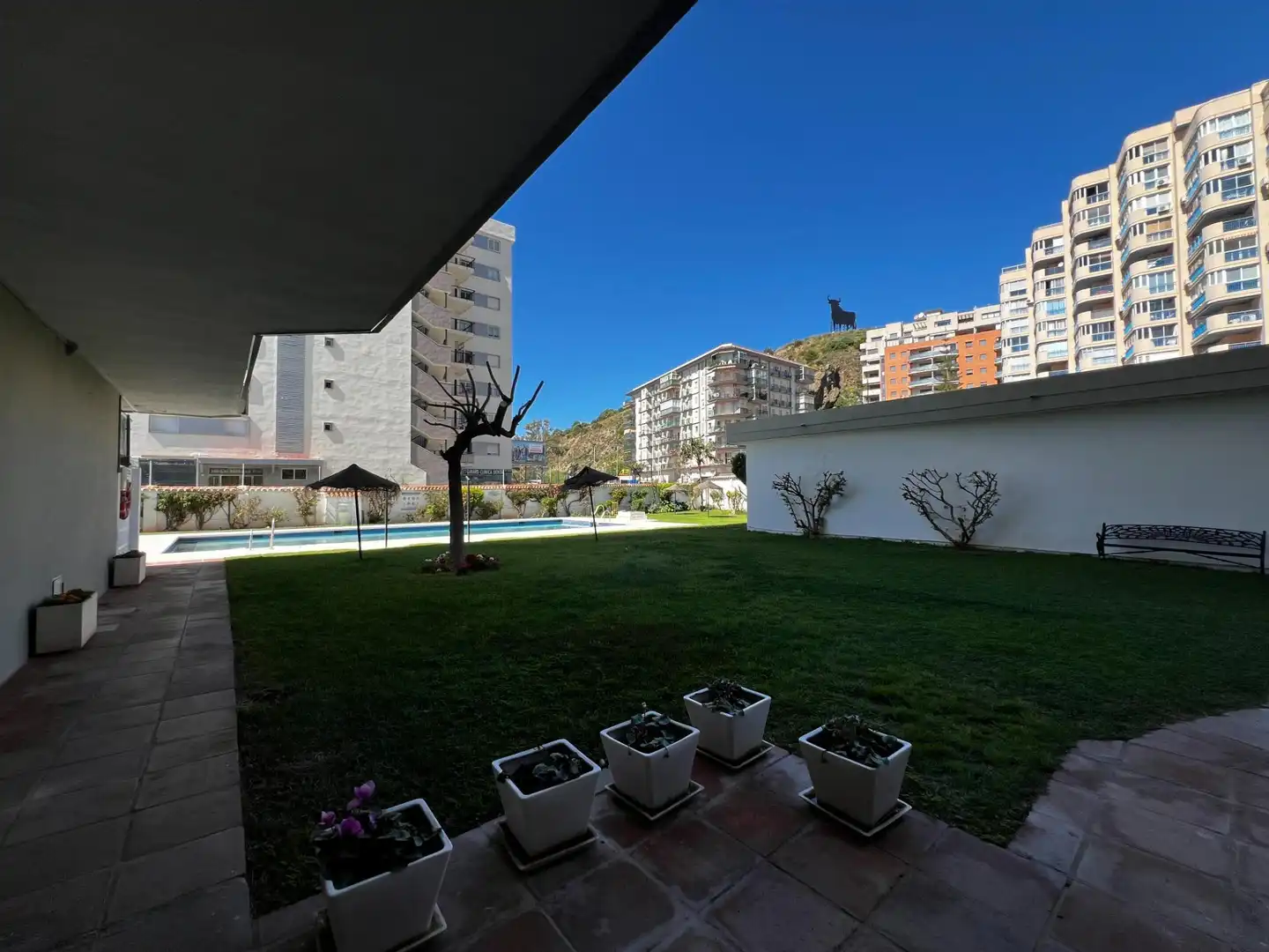 Jardí de Apartament en venda en Fuengirola amb Aire condicionat, Terrassa i Piscina comunitària