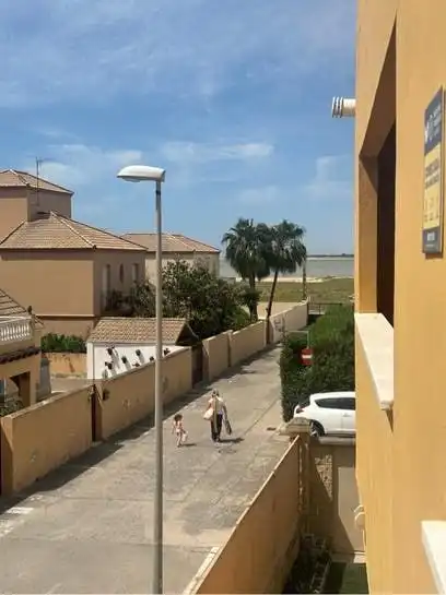 Vista exterior de Pis en venda en Sanlúcar de Barrameda amb Traster i Piscina comunitària