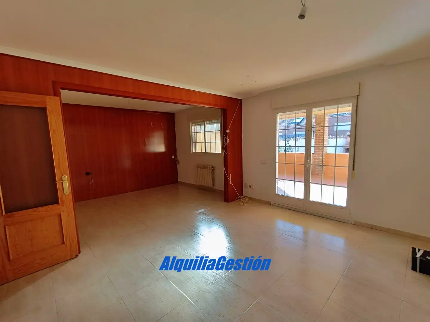 Adossat amb jardí en venda a Calle los Rosales, imagen 2