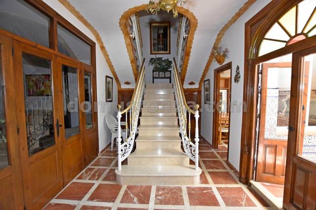 Casa-chalet en Venta en Cañete la Real