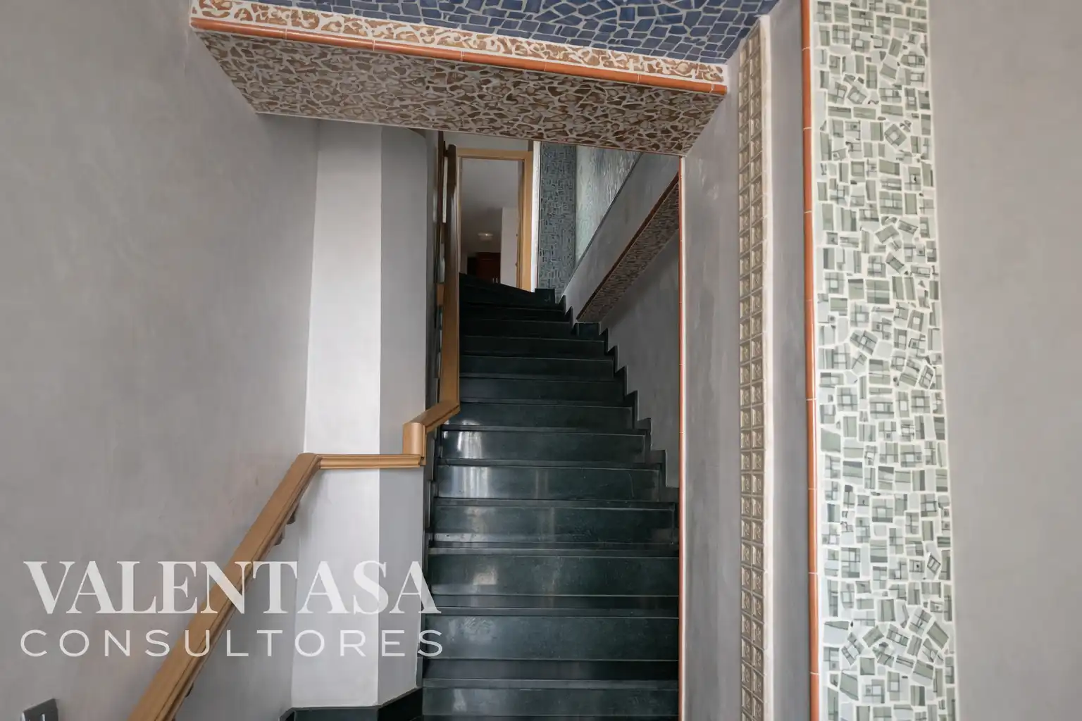 Casa adosada en venta en Siete Aguas con Calefacción, Terraza y Amueblado