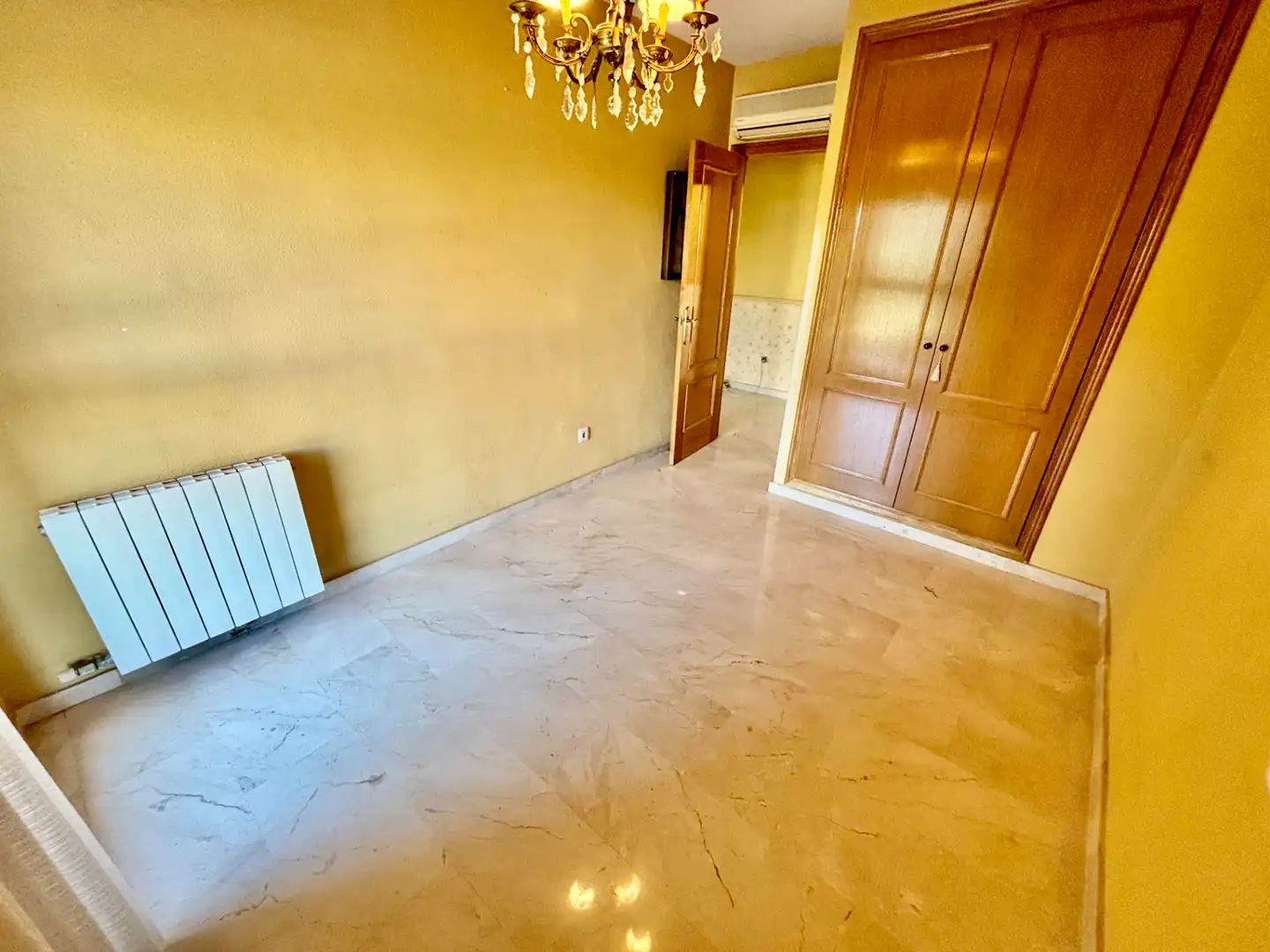 Habitación de Piso en venta en Alicante / Alacant con Aire acondicionado, Calefacción y Terraza