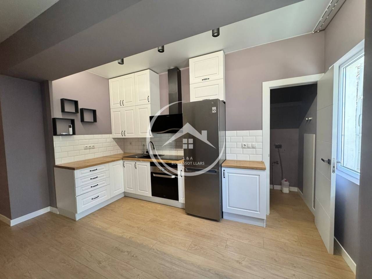 Kitchen of Flat for sale in  Valencia Capital  with Air Conditioner, Heating and Storage room