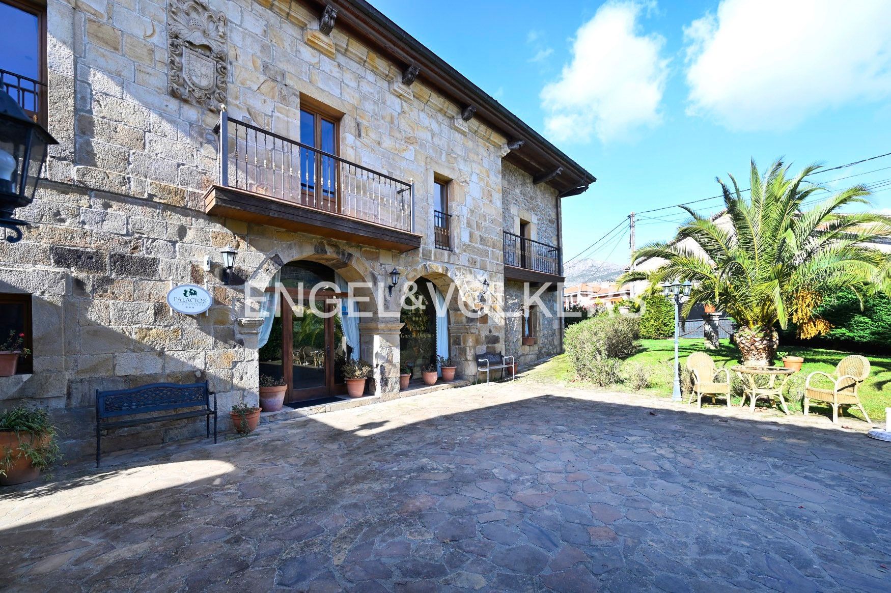 Exterior view of House or chalet for sale in San Felices de Buelna  with Air Conditioner, Heating and Private garden