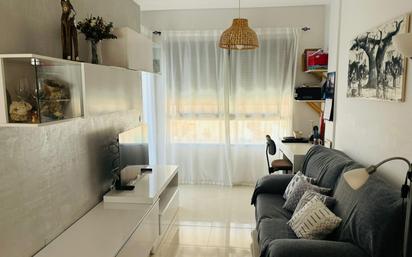 Sala d'estar de Apartament en venda en Águilas amb Aire condicionat i Balcó