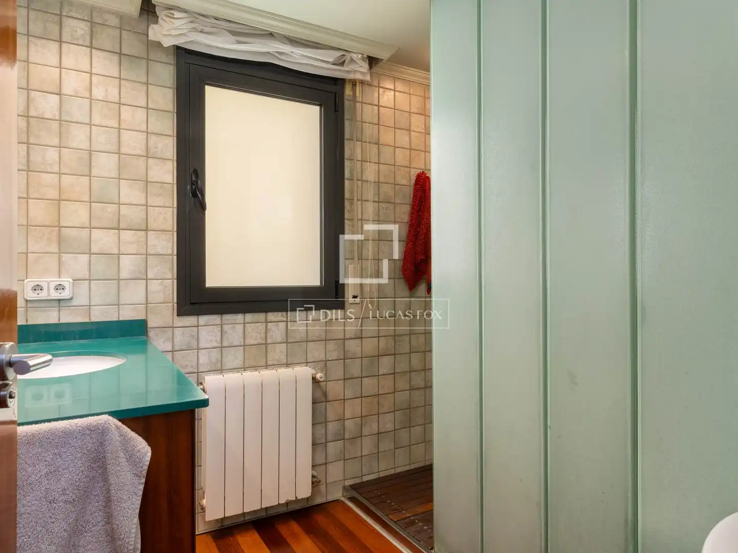 Bathroom of Houses for sale in Sarrià de Ter  with Air Conditioner, Heating and Private garden