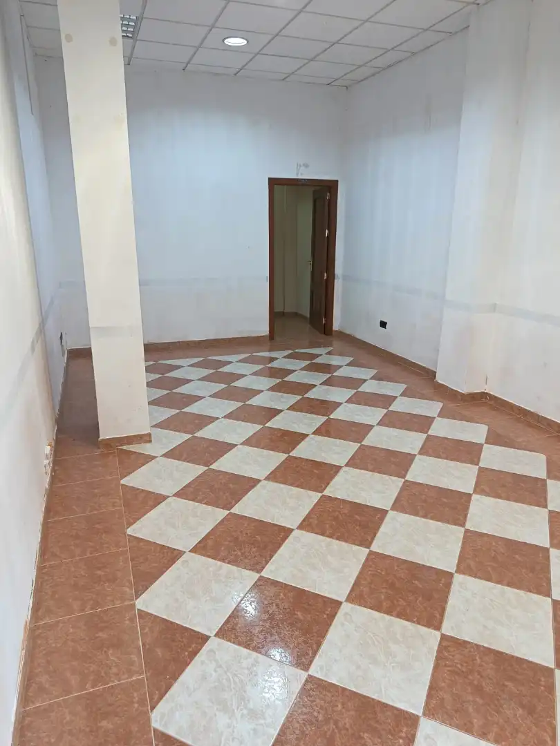 Local comercial en venda a Noroeste, imagen 3