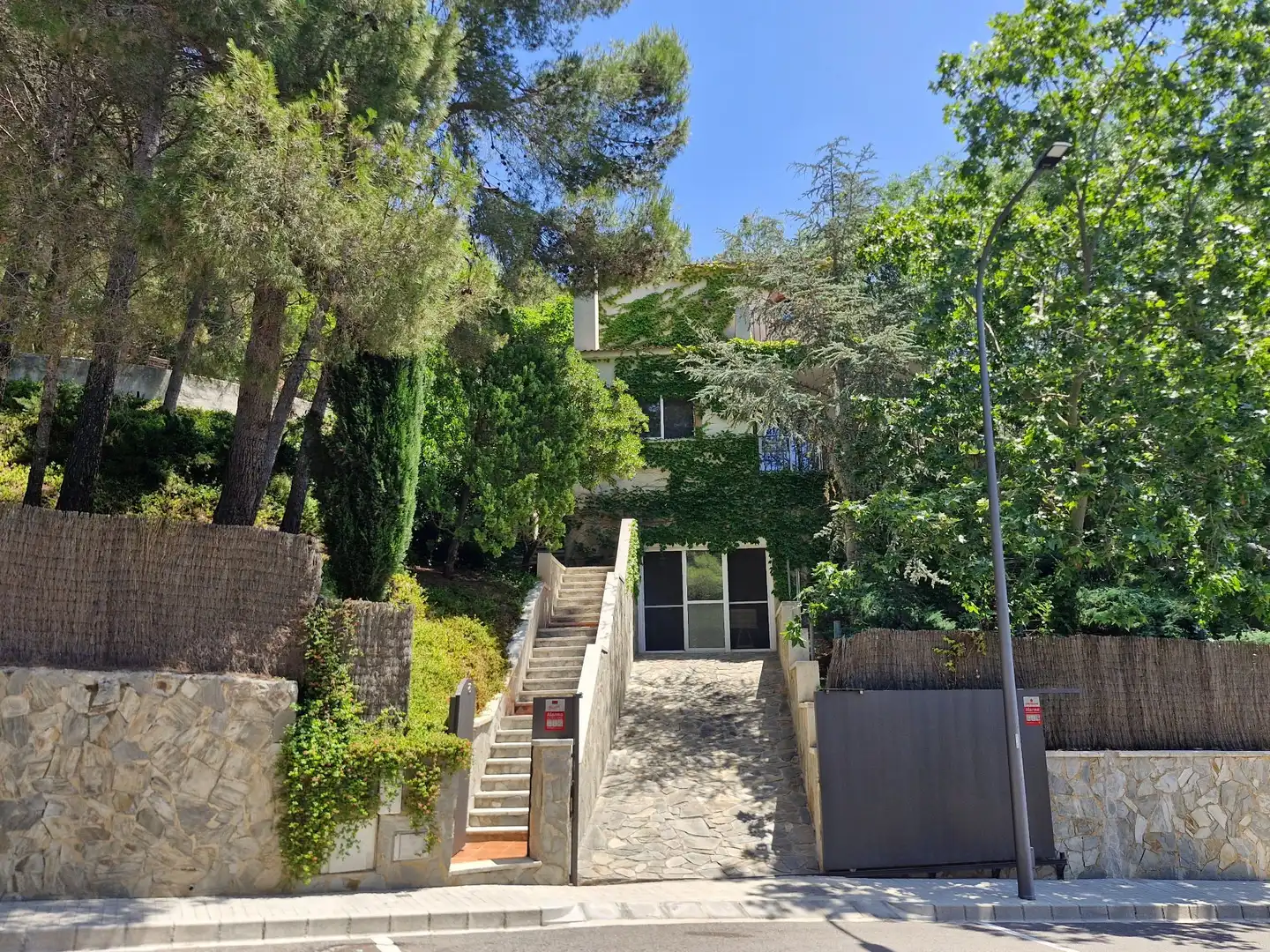 Exterior view of Houses for sale in Almoster  with Air Conditioner, Heating and Storage room