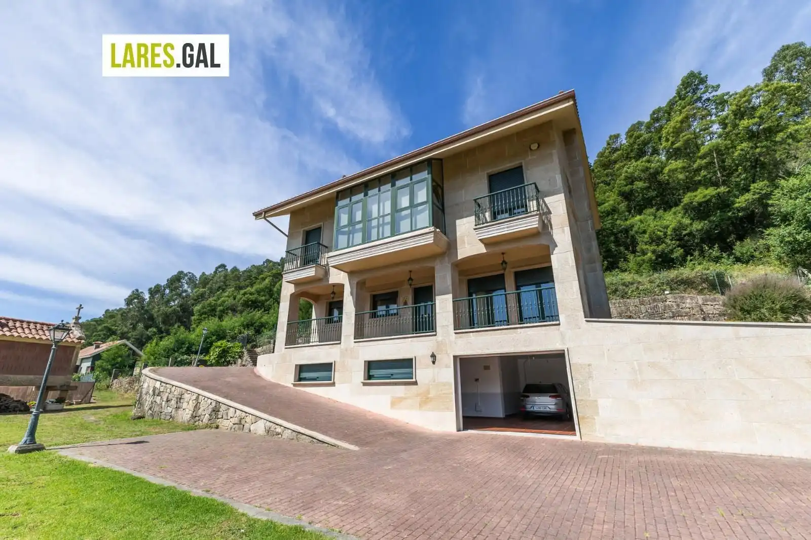 Außenansicht von Haus oder Chalet zum Verkauf in Cangas  mit Heizung, Terrasse und Möbliert