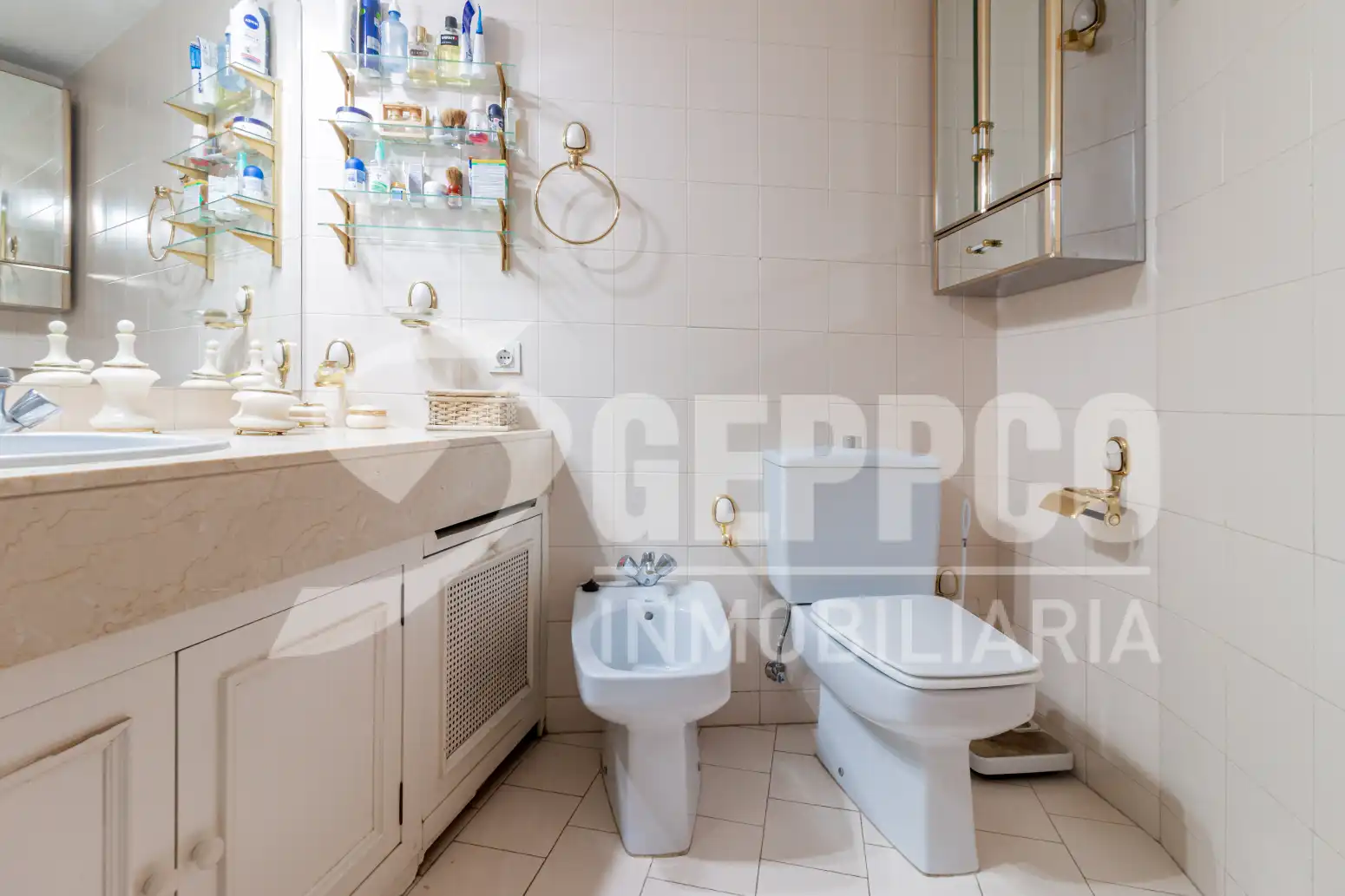 Bathroom of Flat for sale in Madrid  with Heating
