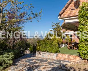 Vista exterior de Casa o xalet en venda en Collado Villalba amb Calefacció, Jardí privat i Traster