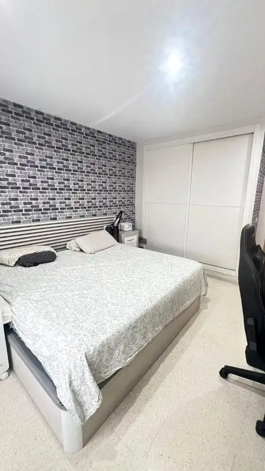 Dormitori de Casa o xalet en venda en Badajoz amb Aire condicionat, Jardí privat i Terrassa