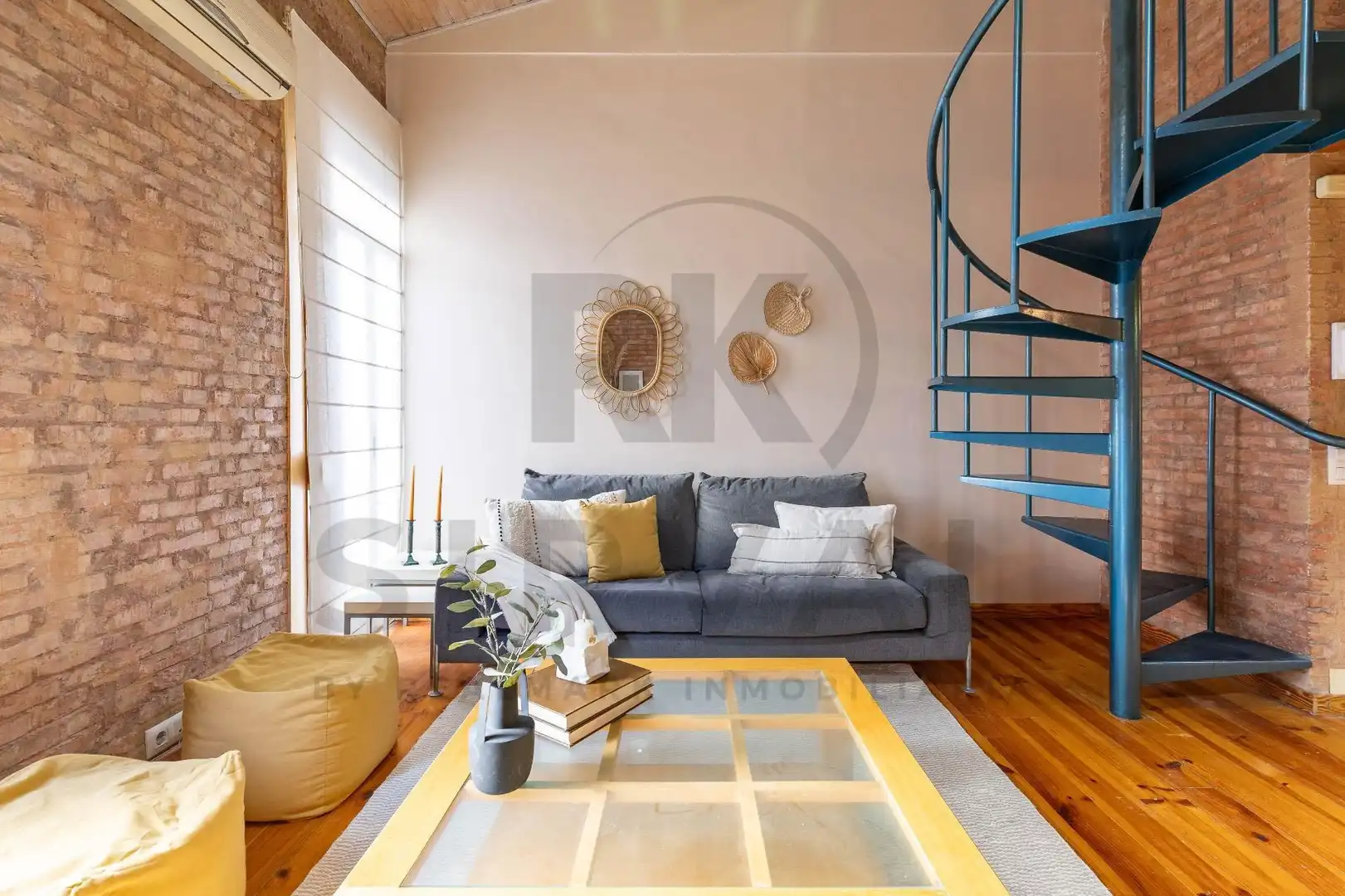 Living room of Duplexes for sale in L'Olivereta