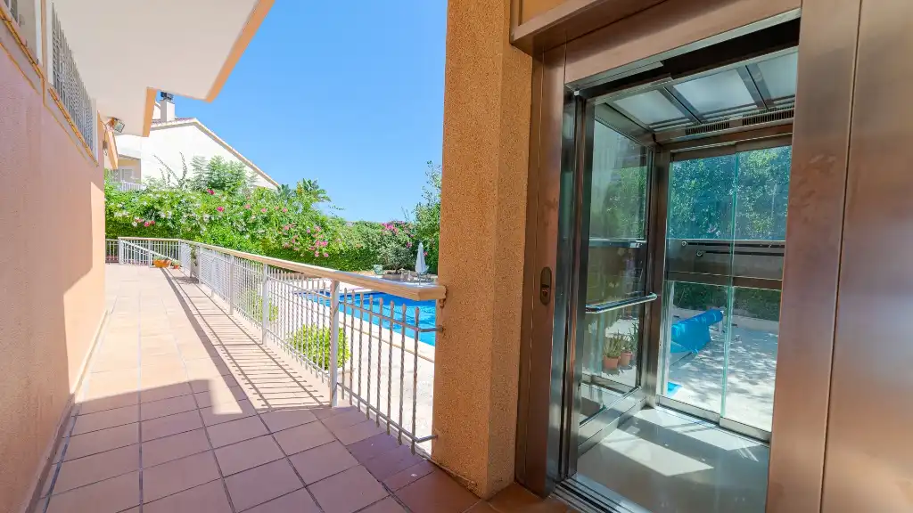 Swimming pool of Houses for sale in Orihuela