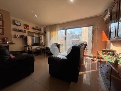 Living room of Single-family semi-detached for sale in Granollers  with Air Conditioner, Heating and Balcony