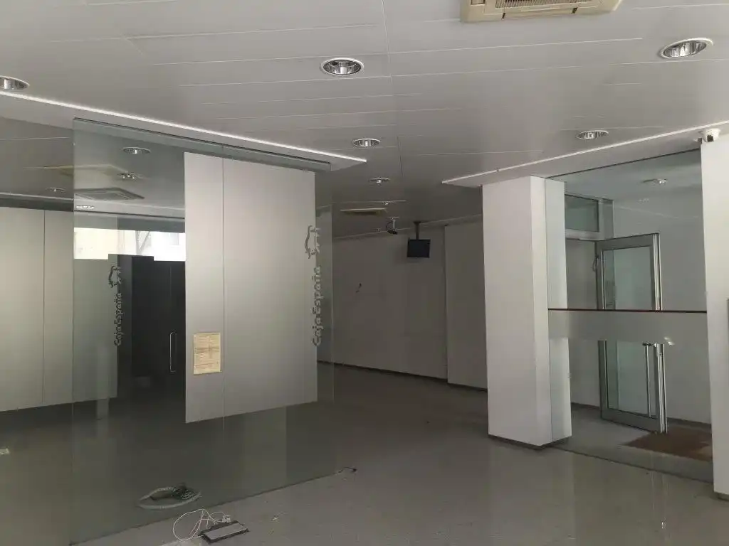 Local comercial en venda a Calle Amador de los Ríos 6, imagen 4