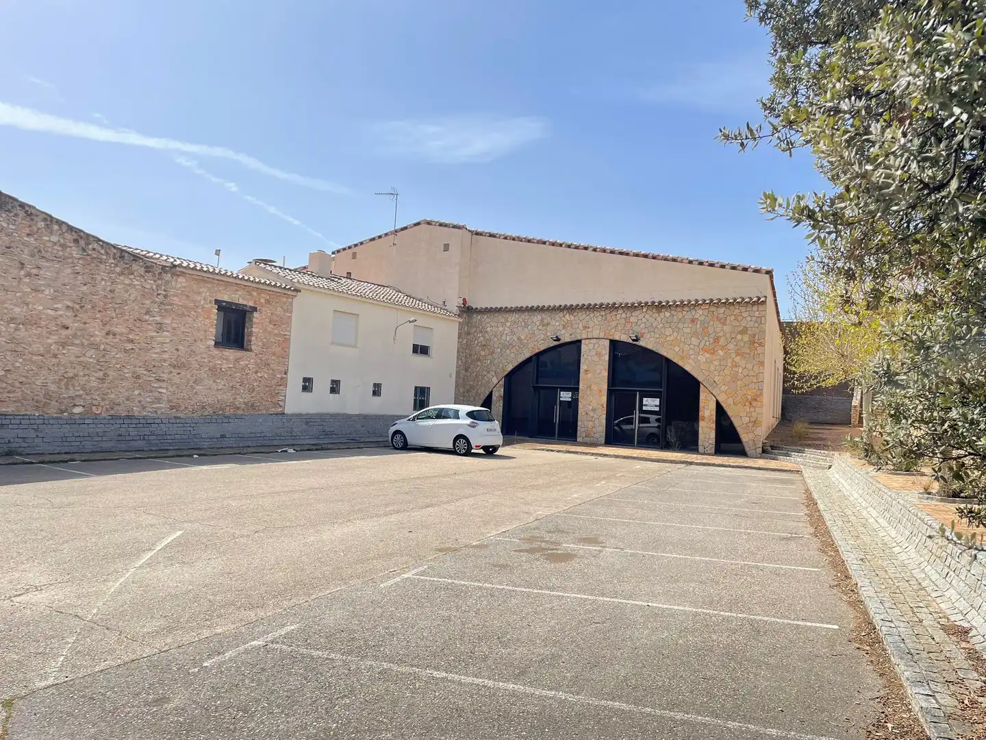 Vista exterior de Local en venda en Vall d'Alba