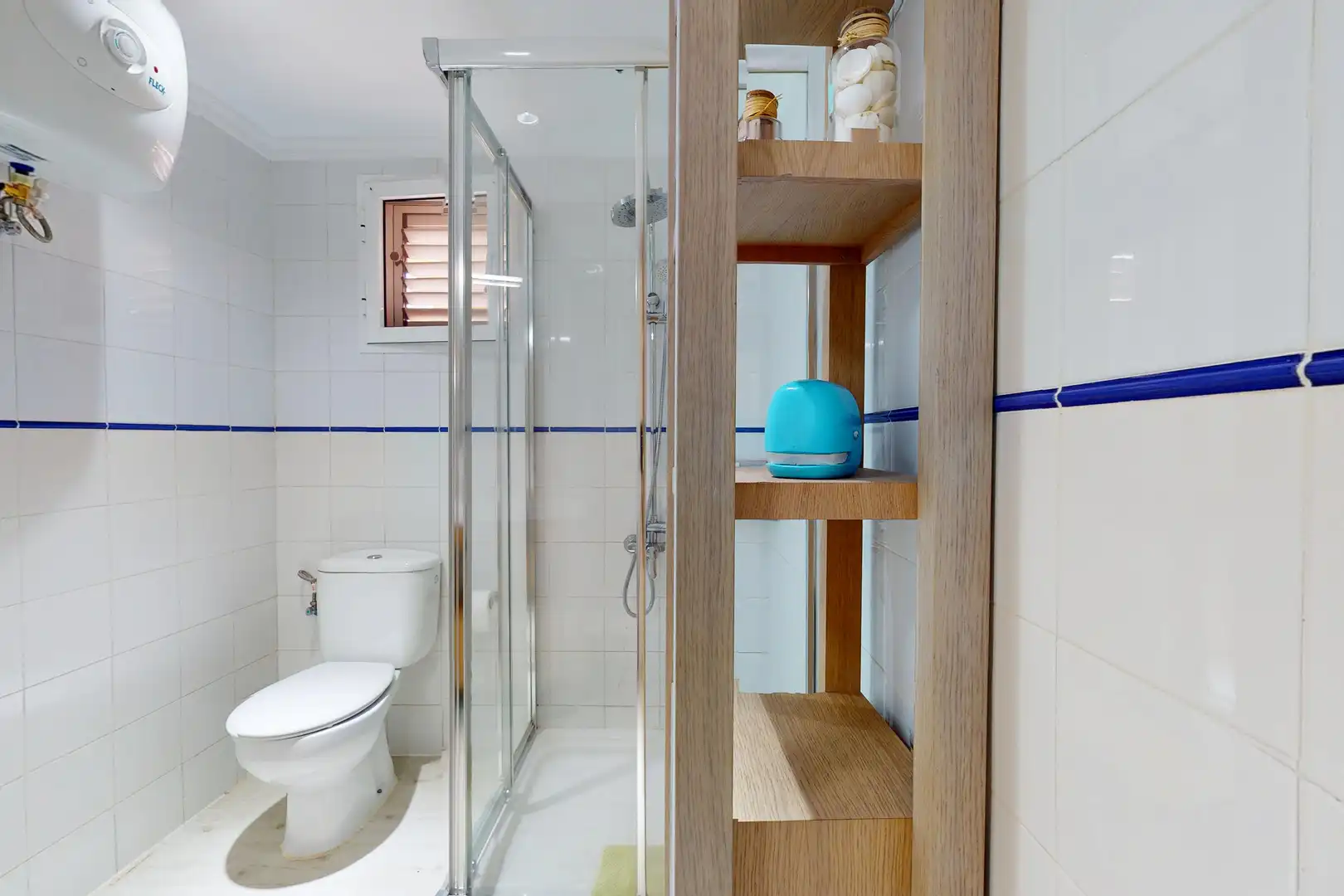 Baño de Ático de alquiler en Las Palmas de Gran Canaria con Calefacción, Terraza y Amueblado